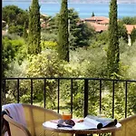 فندق Relais Agli Olivi لاتيزي