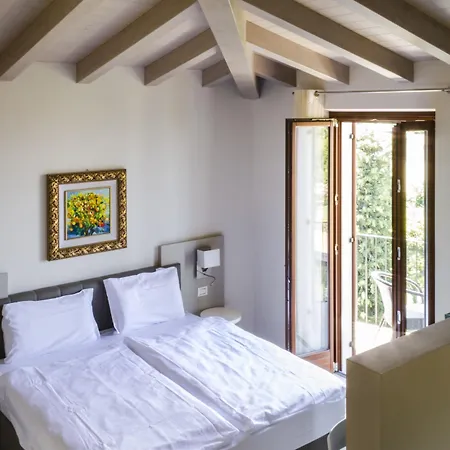 Ξενοδοχείο Relais Agli Olivi Λατζίζε