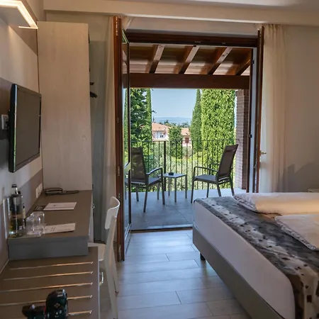 Relais Agli Olivi מלון