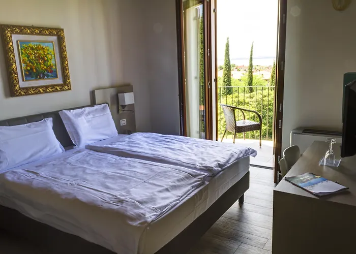 Relais Agli Olivi מלון לאזיסה